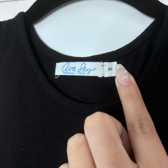 Ava Sky Hawaii Black Racerback Tank Top Small - Picture 2 of 5